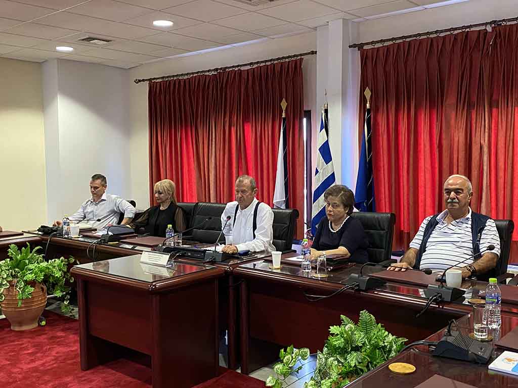 Επιμελητήριο Πιερίας | “Ατελείωτη ακτή, Το απόλυτο βουνό, Μία ευθεία δρόμος”