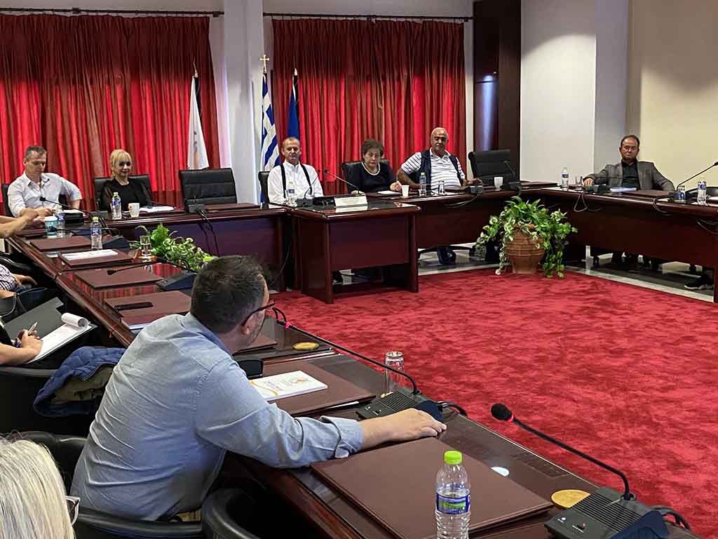 Επιμελητήριο Πιερίας | “Ατελείωτη ακτή, Το απόλυτο βουνό, Μία ευθεία δρόμος”