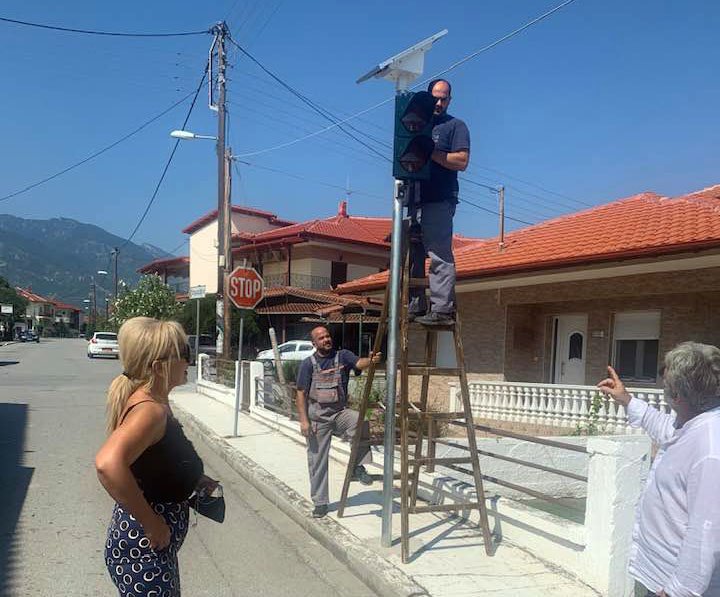 Τοποθέτηση φωτεινών παλλόμενων σηματοδοτών από την Περιφερειακή Ενότητα Πιερίας