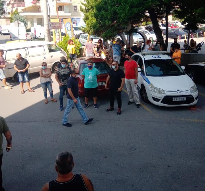 Αυτοκινητοπομπή διαμαρτυρίας των παραγωγών λαϊκών αγορών νωρίτερα στην Κατερίνη