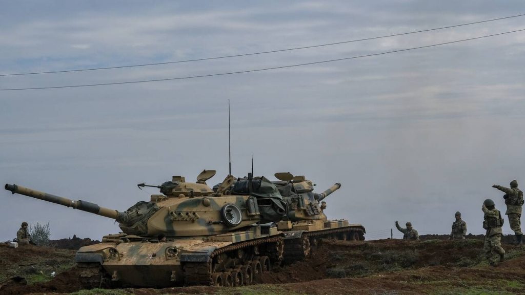 Άρματα μάχης συγκεντρώνει η Τουρκία στον Έβρο