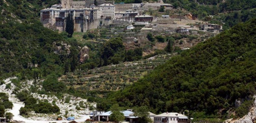 Ανοικτό σε επισκέπτες από σήμερα το Άγιο Όρος