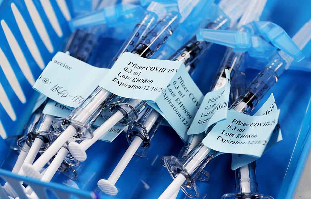 Υποχρεωτικοί εμβολιασμοί | Τι ισχύει σε δημόσιο και ιδιωτικό τομέα