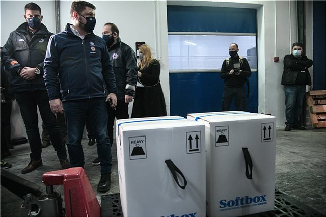 Ξεκινούν αύριο οι πρώτοι εμβολιασμοί υγειονομικών - Ακολουθούν Σακελλαροπούλου, Μητσοτάκης, Τσιόδρας, Μητροπολίτης Ναυπάκτου