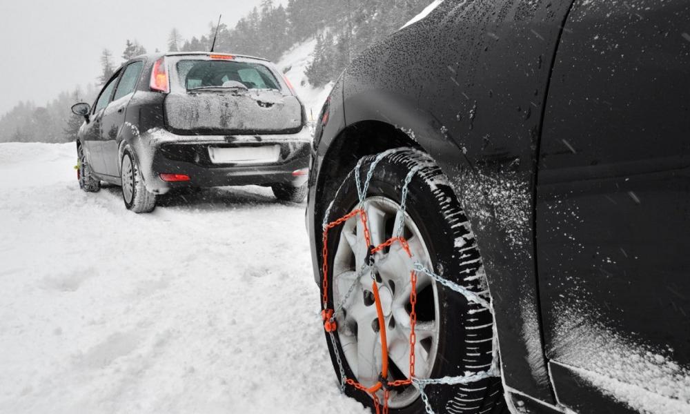Πιερία | Πού χρειάζονται αλυσίδες λόγω χιονόπτωσης – Ποιοι δρόμοι έχουν κλείσει