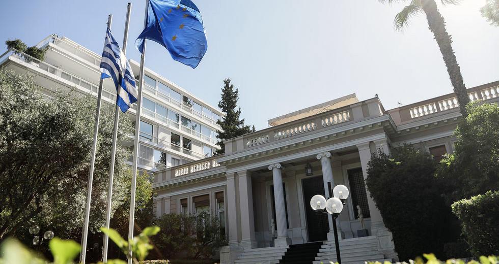 Σκληρή απάντηση του πρωθυπουργικού γραφείου στον Αλέξη Τσίπρα υπό το βάρος της υπόθεσης Λιγνάδη