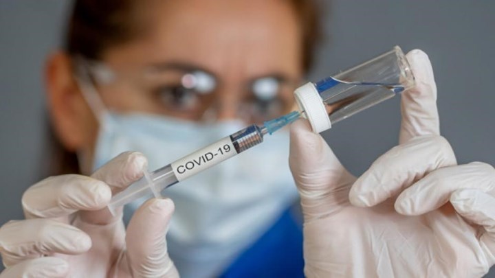 Κορωνοϊός | Μπουρλά: Και τρίτη δόση εμβολίου και εμβολιασμός κάθε χρόνο