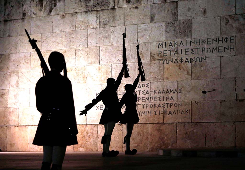 Νιώθω για ‘σε, Πατρίδα μου, στα σπλάχνα χαλασμό
