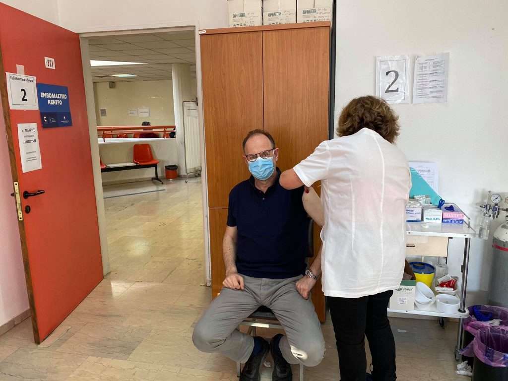 Σήμερα (13/4) εμβολιάστηκε ο Δρόσος Τσαβλής