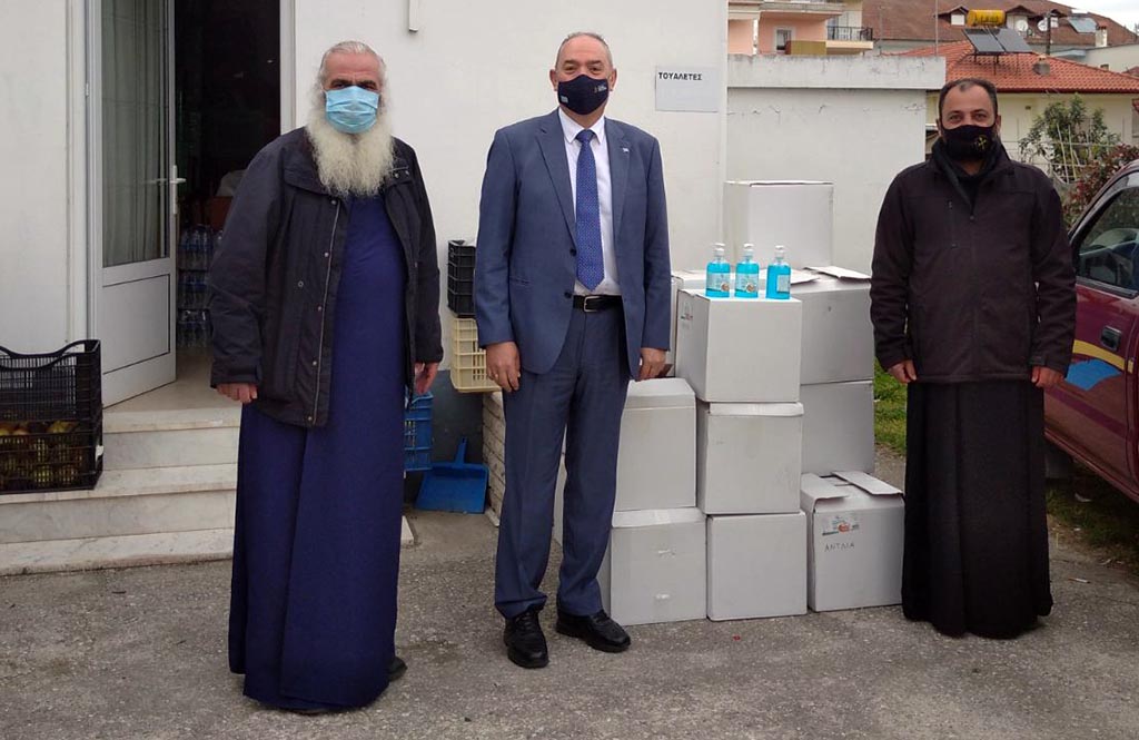 Υγειονομικό υλικό στο Κοινωνικό Παντοπωλείο της Ιεράς Μητροπόλεως Κίτρους, Κατερίνης και Πλαταμώνος παρέδωσε η Συνεταιριστική Τράπεζα Κεντρικής Μακεδονίας