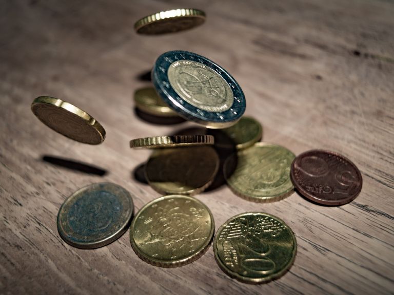 Ποιοι θα λάβουν διπλάσιο εγγυημένο εισόδημα και επίδομα ανασφάλιστων υπερηλίκων