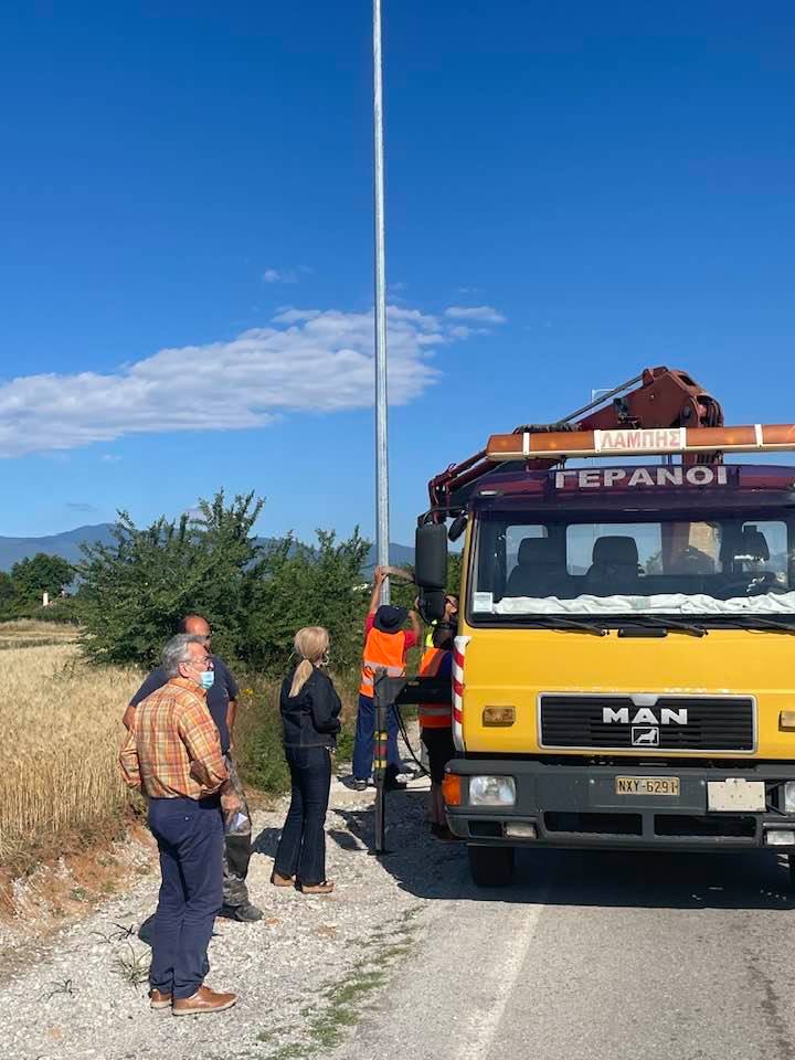 Π.Ε. Πιερίας | Τεχνικές παρεμβάσεις τοποθέτησης ιστών φωτισμού οδών