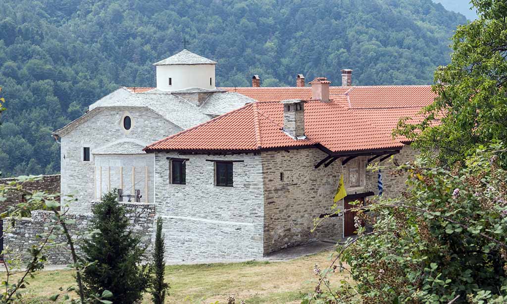 Πανηγυρίζει η ιστορική Μονή Κανάλων Ολύμπου