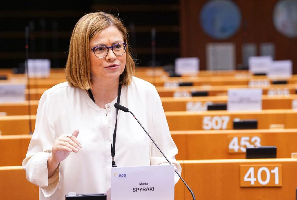 Επίτροπος Φερέιρα σε Σπυράκη | Στο 70% η κτηματογράφηση στην Ελλάδα