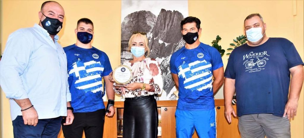 Ο Γ.Α.Σ. "Οι Ολύμπιοι Κατερίνης" τίμησε την Μαυρίδου για τη στήριξή της
