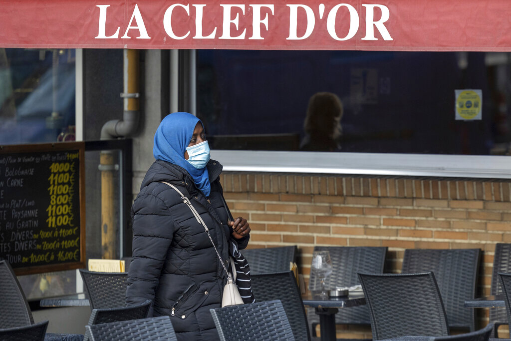 Βέλγιο | Επιστροφή στην τηλεργασία και μάσκες παντού αποφάσισε η κυβέρνηση