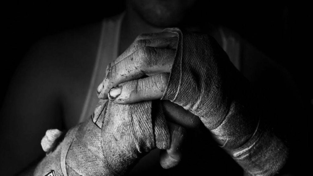 Να αποφύγουμε τον κανιβαλισμό και το «καλά να πάθουν οι ανεμβολίαστοι»