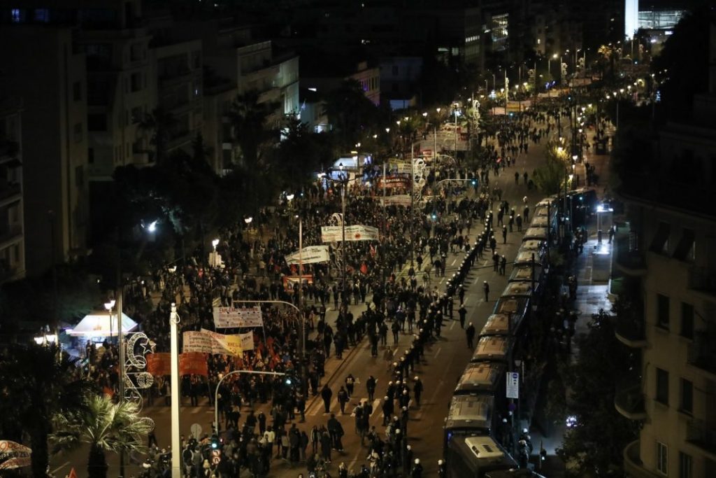 Πολυτεχνείο | Πλήθος κόσμου τίμησε τα θύματα της εξέγερσης