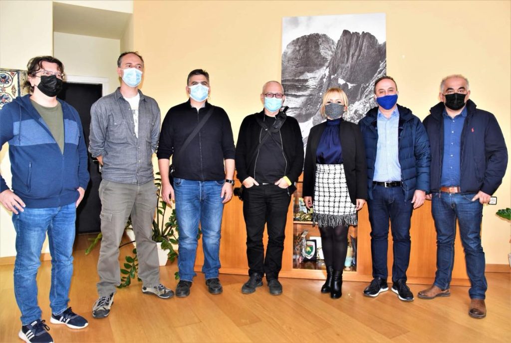 Επίσκεψη του διευθυντή του ρουμανικού γραφείου του Ε.Ο.Τ. και αποστολής Ρουμάνων δημοσιογράφων στην αντιπεριφερειάρχη Πιερίας