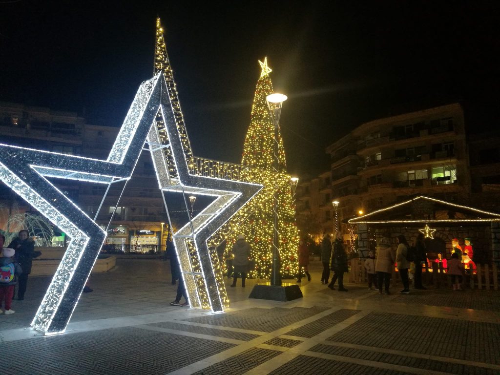 Η Κατερίνη έβαλε τα γιορτινά της!