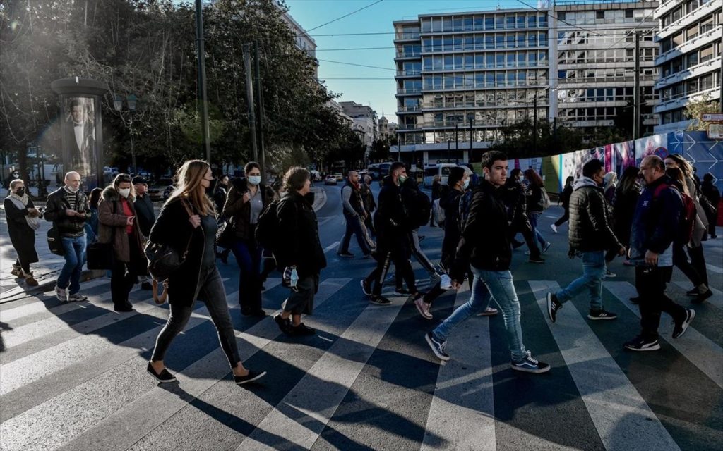 ΠΟΥ | Η μετάλλαξη Όμικρον ίσως φέρει το τέλος της πανδημίας στην Ευρώπη