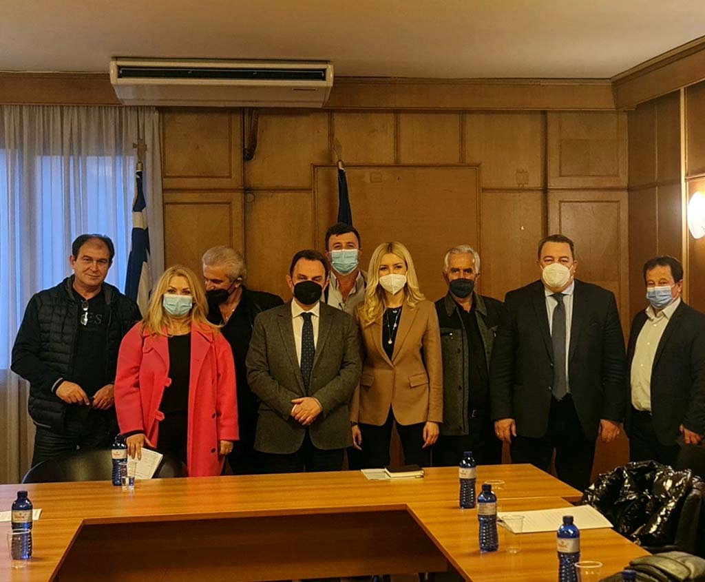 Μάνη | Με την "ΚΑΠΝΙΚΗ" στον υπουργό Αγροτικής Ανάπτυξης και Τροφίμων