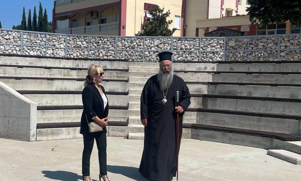 Π.Ε. Πιερίας | Υπογραφή σύμβασης για τον ηλεκτροφωτισμό του περιβάλλοντος χώρου κοινωφελών κτιρίων της Ι.Μ. Κίτρους