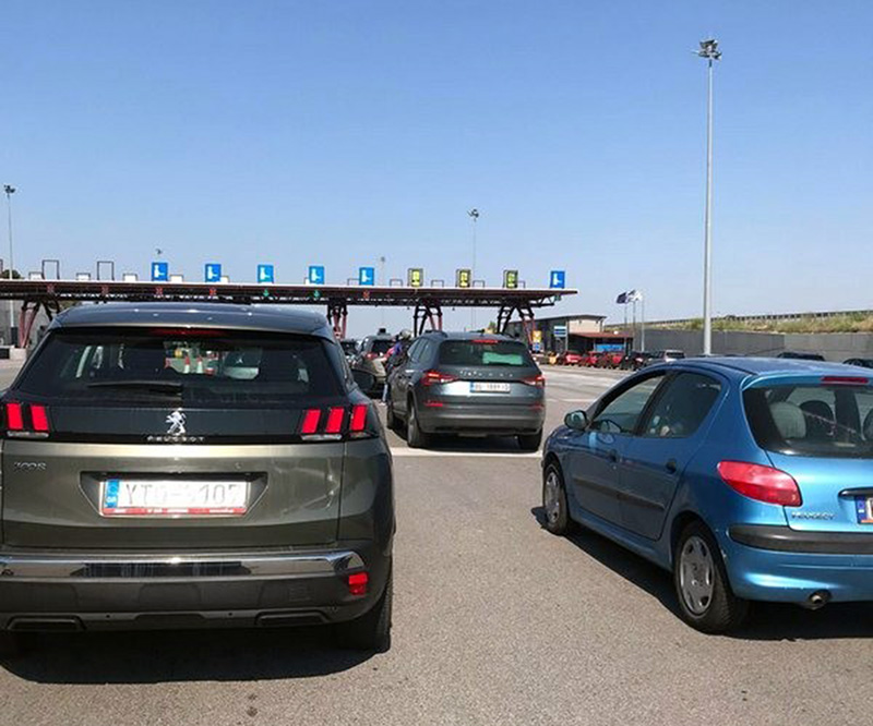 Θεσσαλονίκη | Καθ' οδόν για Χαλκιδική και Πιερία αδειούχοι και εκδρομείς